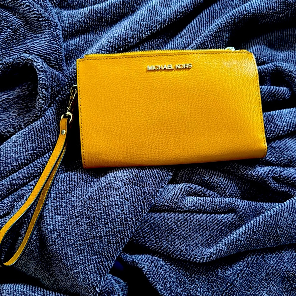Michael Kors Wristlet Mustard Yellow
